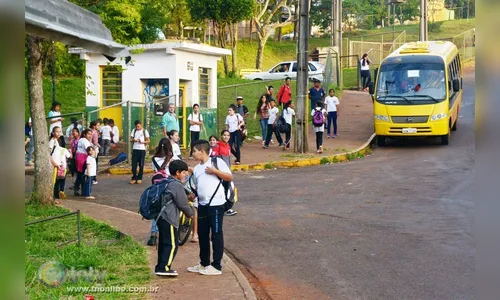 Governo garante R$ 9 milhões para transporte escolar