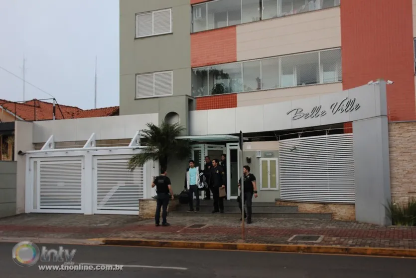  Polícia Federal cumpre mandado judicial em edifício na área central de Apucarana - Foto: José Luiz Mendes 