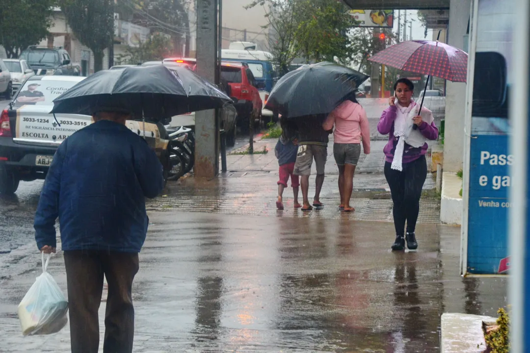 Simepar prevê feriado com chuvas e trovoadas em Apucarana-  (Foto: Sérgio Rodrigo/arquivo)