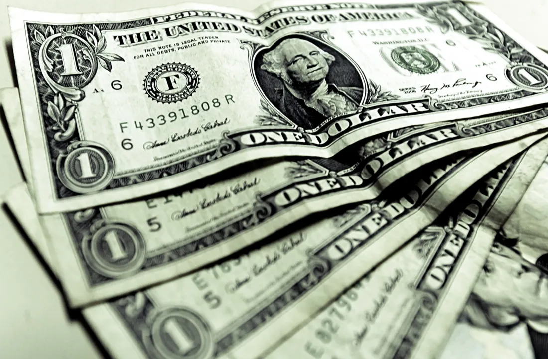 Fluxo de dólares teve saldo negativo de US$ 2,363 bilhões em julho