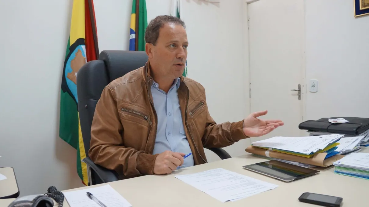 A aproximação do prefeito de Ivaiporã ao governador Beto Richa ficou fortalecida desde a eleição do ano passado (Foto: Ivan Maldonado)