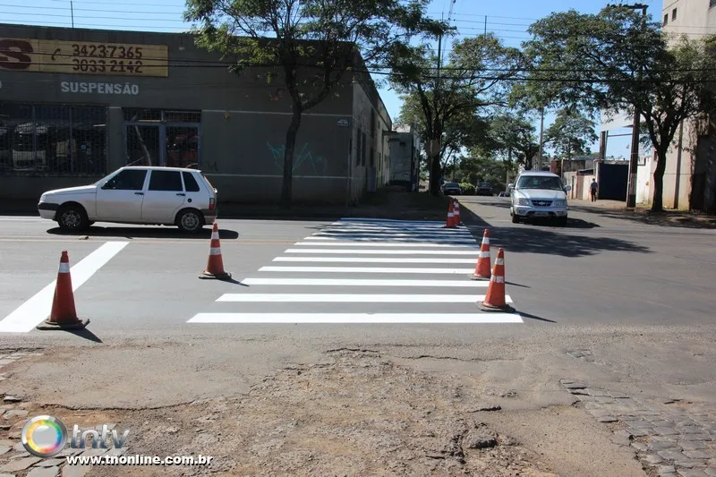 Faixa de pedestres na Avenida Minas Gerais: cruzamento perigoso 