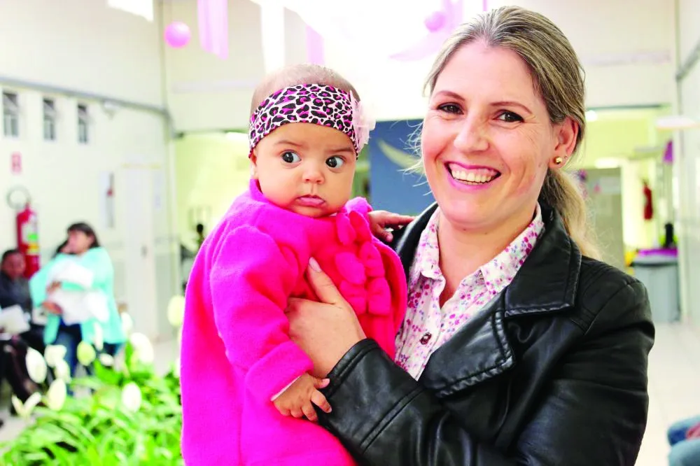 Rosimeire da Silva foi acompanhada durante toda a gestação da filha Lara e permanece no programa no atendimento ao bebê | Foto: Divulgação