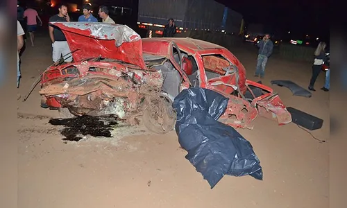 Uma pessoa morre e três ficam feridas em acidente na PR-466 