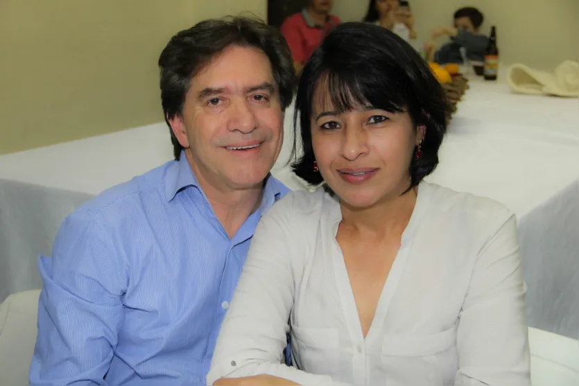  Abel Camargo e Zélia Santos circularam por evento beneficente (Milena Ananias) 