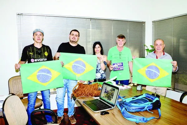  Integrantes do grupo “Cristãos pelo Brasil” | Foto: Delair Garcia