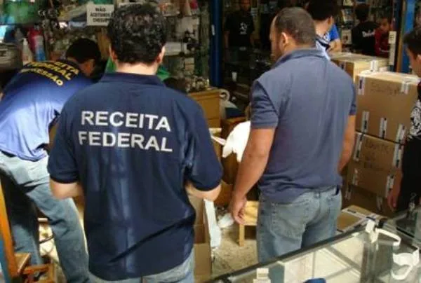 Auditores fiscais reivindicam reajuste de 35% para o teto e 55% para o piso - Foto: Agência Brasil