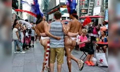 Prefeito de Nova York quer acabar com 'peladonas' da Times Square