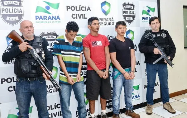 Da esquerda para direita: Bruno Tairone Oliveira Moraes, 25 anos, Ornílio Filho Lourenço de Souza, 29 anos e Jeferson Lima Sotero, 20 anos. Todos negam participação (Delair Garcia)