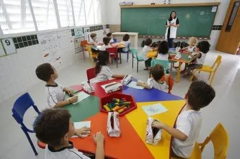 Crianças de 4 e 5 anos devem frequentar a escola a partir de 2016. Foto:Arquivo/Secom