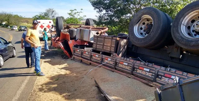 Acidente na PR-170 provocou a morte de caminhoneiro residente em Borrazópolis - ​Fotos - blog do Berimbau