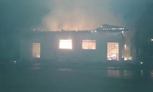 Incêndio destroi sede da Apae de Ariranha do Ivaí