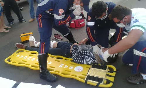 Duas pessoas ficam gravemente feridas em acidente