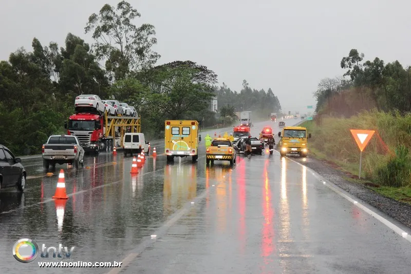 Os dois fatores (chuva e neblina) aumentam os riscos de acidentes em cerca de 30%.Foto: José Luiz Mendes
