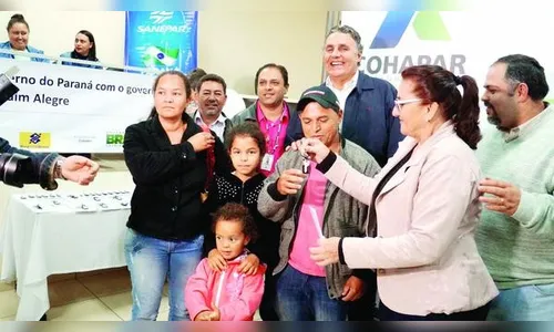 Mais 158 famílias do Vale do Ivaí recebem as chaves da casa própria