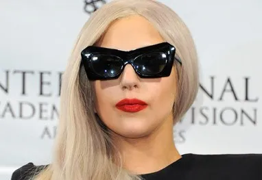 Lady Gaga cancelou sua apresentação no Brasil por motivos de saúde. - Foto: ofuxico.com.br