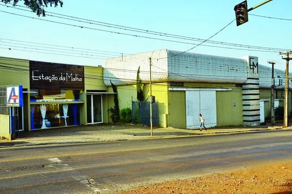  Empresa funciona em barracão na Avenida Governador Roberto da Silveira | Foto: Sérgio Rodrigo