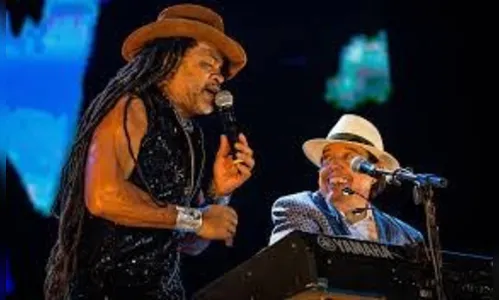 Após 14 anos, Carlinhos Brown volta ao festival sem garrafadas