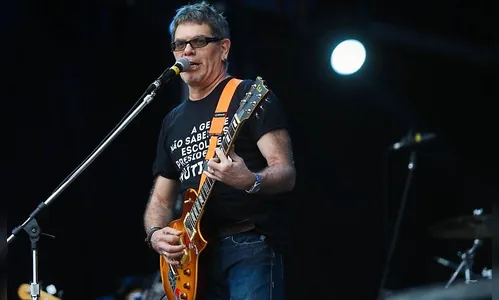 Ultraje a Rigor e Lulu Santos destilam ativismo político