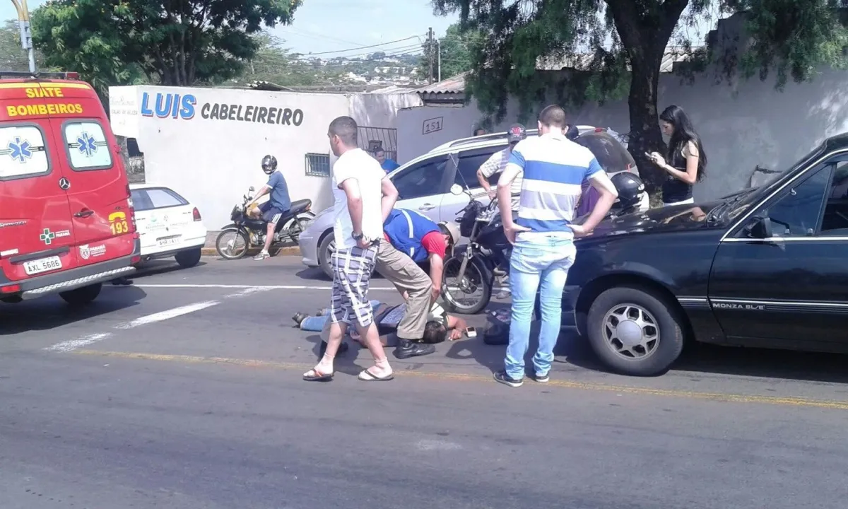 Acidente em Apucarana deixou motociclista ferido - Foto: RTV Canal 38