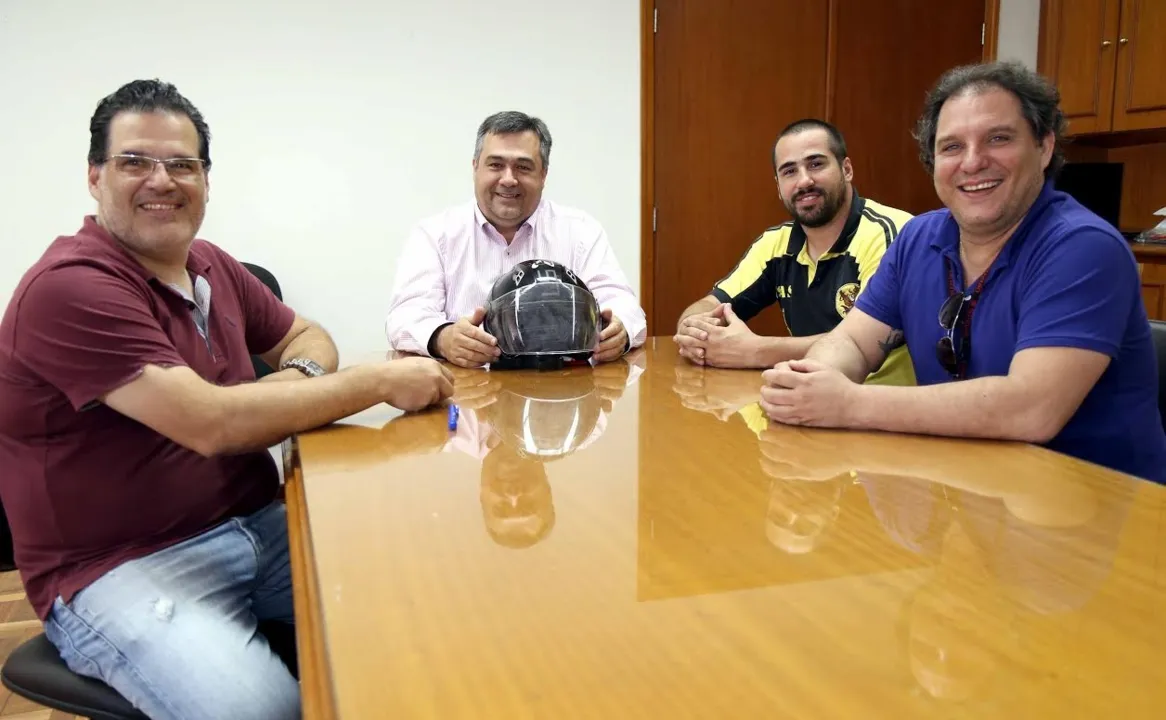 Moto Clube convida prefeito de Apucarana para evento beneficente - Foto: Profeta