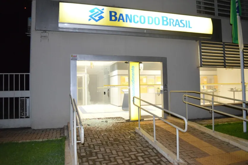  A explosão danificou completamente a agência bancária (Foto/Blog do Berimbau) 