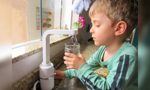 Aplicação de flúor na água distribuída no Paraná completa 57 anos