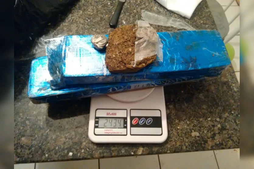  A maconha estava no interior da casa do assaltante Renan (Foto/Divulgação) 