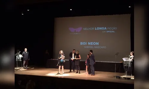 Filme 'Boi Neon' é grande vencedor do Festival do Rio de 2015