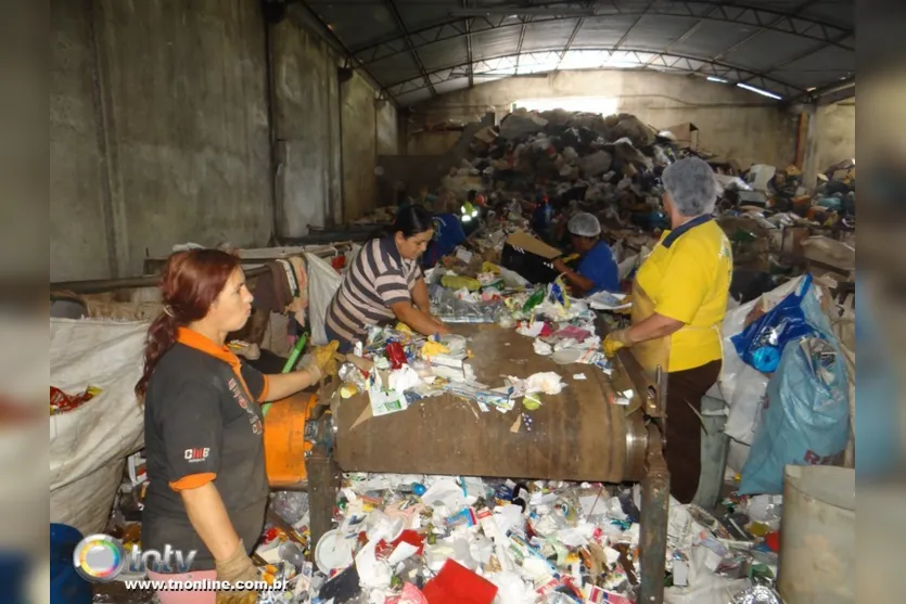  Apucarana sedia hoje e amnhã fórum estadual do lixo e agrotóxicos - Foto: José Luiz Mendes 