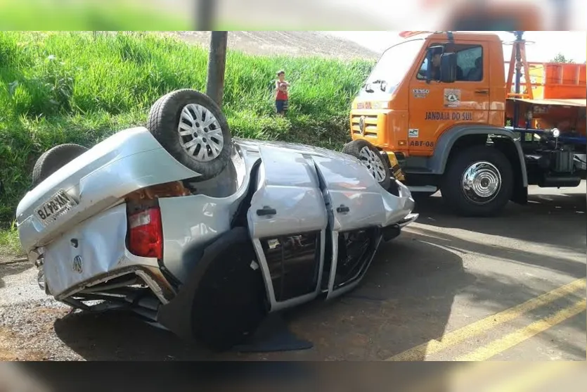 Pai e filho ficam feridos em acidente na região de Apucarana