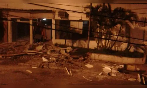 ​Criminosos usam retroescavadeiras para roubar banco em Ortigueira