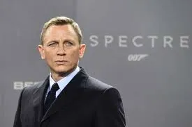 Novo '007' mantém liderança nas bilheterias do país  - AFP PHOTO / TOBIAS SCHWARZ