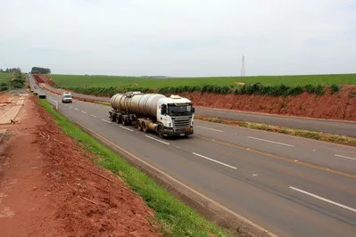 Governo do Paraná entrega em dezembro nove quilômetros duplicados na BR-376.Curitiba-.Foto: Jorge Woll/DER Foto: JorgeWoll.
