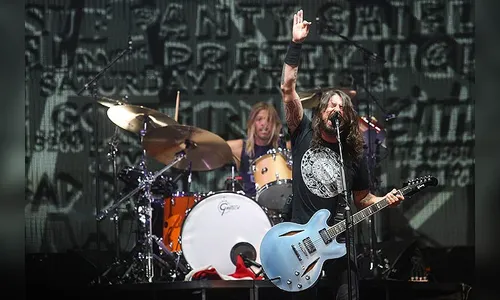 Foo Fighters lança novo EP e lamenta atentado na França em carta de Grohl