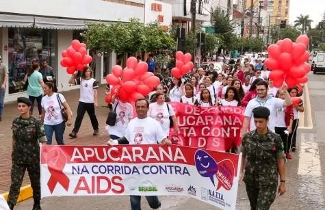 Em Apucarana, orientação e acolhida àqueles que foram diagnosticados com HIV é feito pelo Natta (Foto: Edson Denobi)