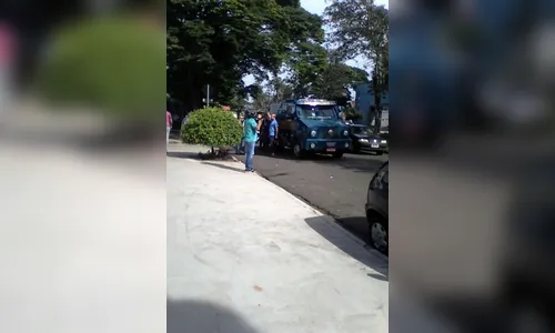 ​Bandidos roubam carro-forte na Avenida Tiradentes, na área central Londrina
