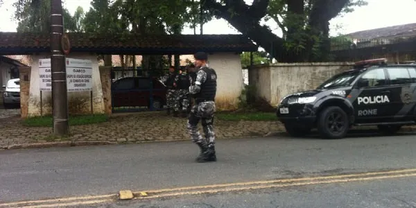 Suspeitos foram levados à sede do Gaeco, no Bacacheir (Foto: Djalma Malaquias – Banda B)