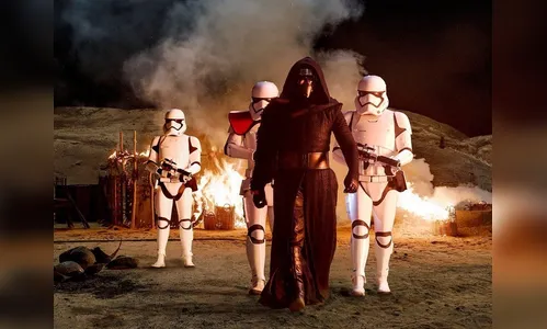Novo 'Star Wars' bate recorde de bilheteria no fim de semana