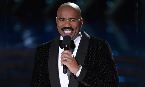 No Twitter, apresentador pede desculpas por gafe com miss