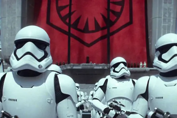 Diretor Colin Trevorrow quer filmar cenas do episódio 9 de Star Wars no espaço
