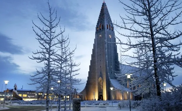 Cada vez menos islandeses se identificam como cristãos. Embora a pesquisa tenha constatado que 61,1% da população afirme acreditar em Deus, a maior parte destes pertence ao grupo dos idosos. Foto:GVA