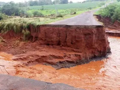 Zona Sul de Londrina está isolada devido à queda de barreiras (Foto: Gracielly Terziotti/arquivo pessoal)