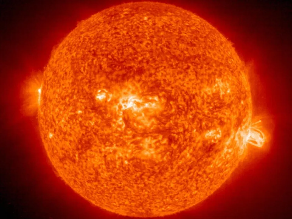 A fusão nuclear ocorre no interior do Sol, produzindo muito mais energia do que a fissão nuclear, além de ser limpa e segura. Fonte: independent.co.uk