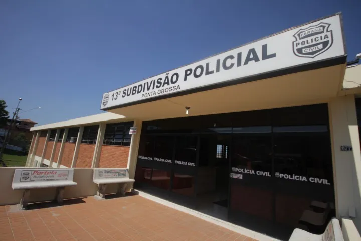 Lojas foram fechadas no Paraná, Santa Catarina e São Paulo e inúmeros funcionários foram demitidos. (Foto: aRede)