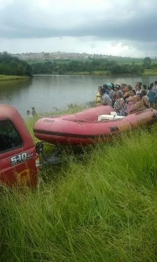 Bombeiros confirmaram morte por afogamento em Apucarana - Foto encaminhada por José Luiz Mendes
