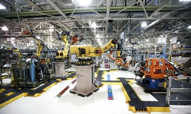 Hoje existem mais de 200.000 robôs industriais nos Estados Unidos, e esse número continua a crescer. Fonte: dailymail.co.uk