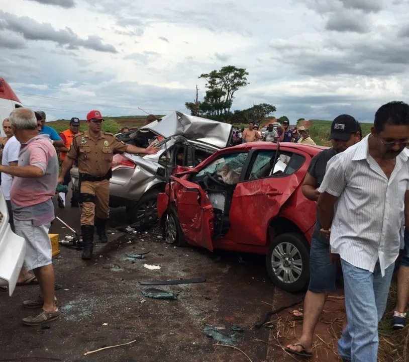 A colisão envolveu o veículo C4 com placas de Cascavel e o um Fiat Palio com placas de Jaguapitã - Foto - www.jornalterceiraopiniao.com.br (de Colorado)