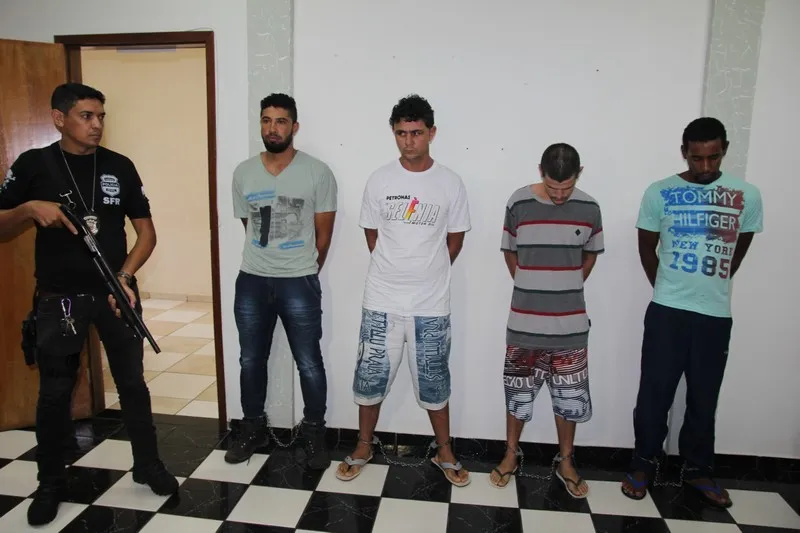 ​Polícia Civil de Apucarana apresenta quatro detidos sob suspeita de homicídios - Foto: José Luiz Mendes