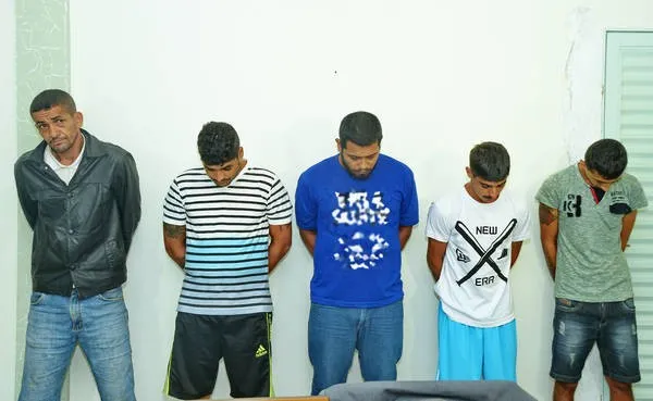 Detidos foram apresentados à imprensa nesta tarde / Foto Sérgio Rodrigo